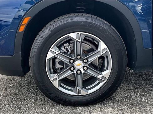 Used 2023 Chevrolet Blazer LT image 11