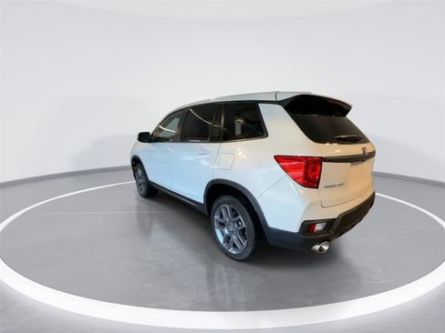 Used 2023 Honda Passport EX-L image 5