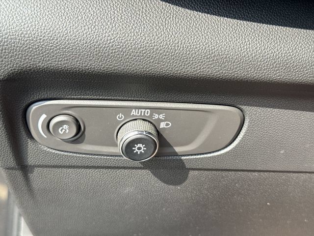 Used 2023 Buick Envision Preferred w/ Sport Touring Package AWD/4WD image 17