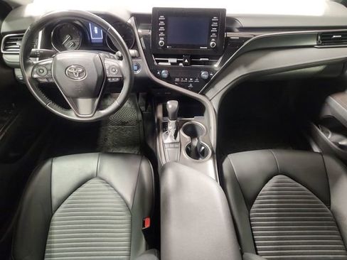 Used 2022 Toyota Camry SE w/ Convenience Package FWD image 19