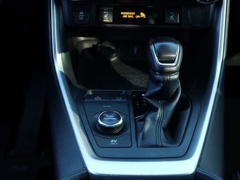 Used 2020 Toyota RAV4 XSE image 14