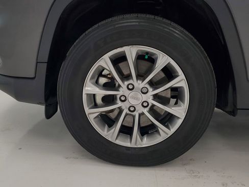 Used 2021 Jeep Cherokee Latitude Lux w/ Sun & Sound Group image 8