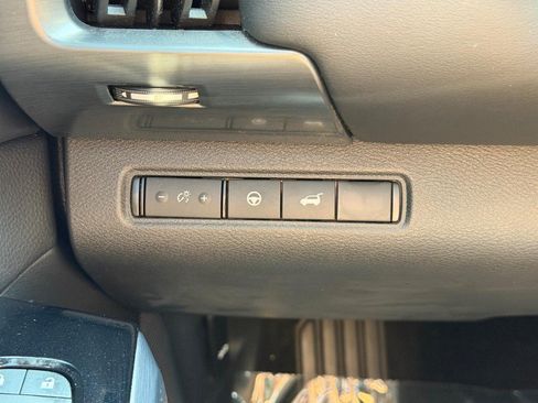 Used 2023 Nissan Pathfinder SL w/ SL Premium Package AWD/4WD image 19