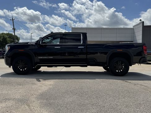 Used 2023 GMC Sierra 3500 Denali w/ Denali Black Diamond Edition image 7