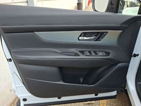 Certified 2025 Nissan Murano SL image 14