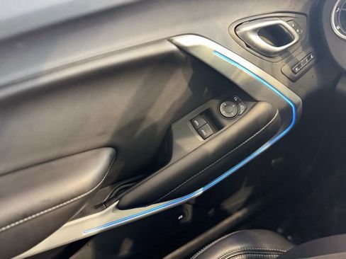 Used 2018 Chevrolet Camaro SS RWD image 29