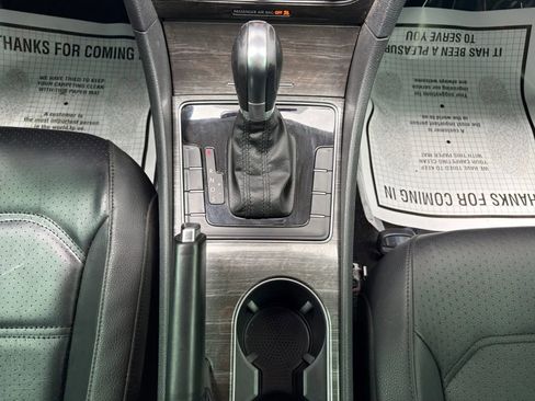 Used 2016 Volkswagen Passat 1.8T SE image 24