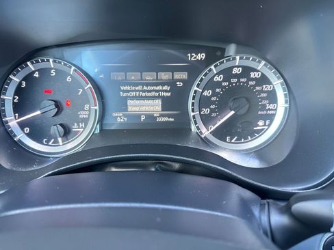 Used 2025 Toyota Highlander LE image 41