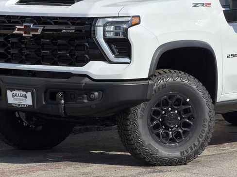 New 2026 Chevrolet Silverado 2500 ZR2 w/ ZR2 Bison Edition AWD/4WD image 7