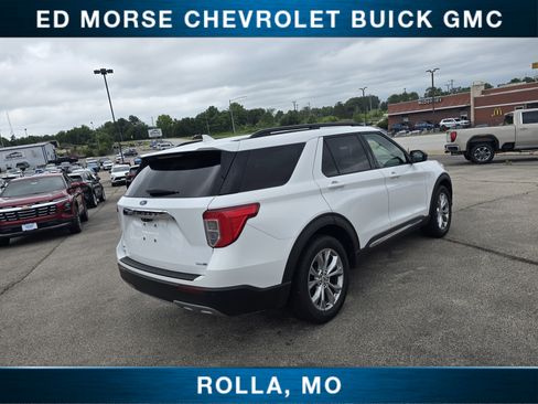 Used 2020 Ford Explorer XLT w/ Equipment Group 202A AWD/4WD image 3