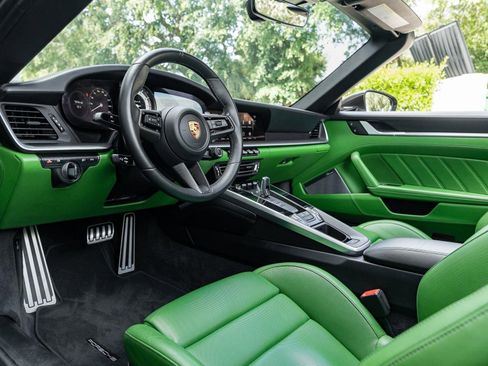 Used 2022 Porsche 911 Turbo S AWD/4WD image 2