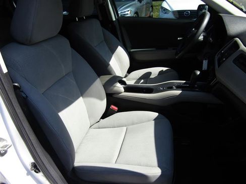 Used 2019 Honda HR-V LX image 29