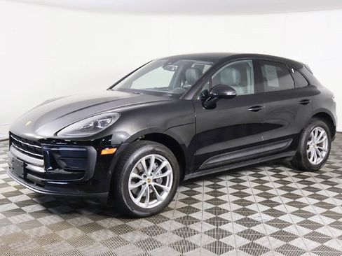 Used 2022 Porsche Macan image 9