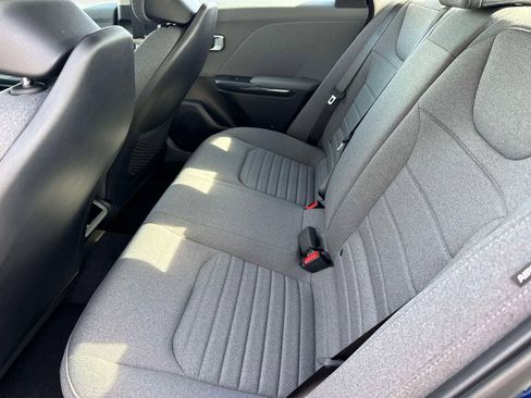 New 2025 Kia K4 EX image 10