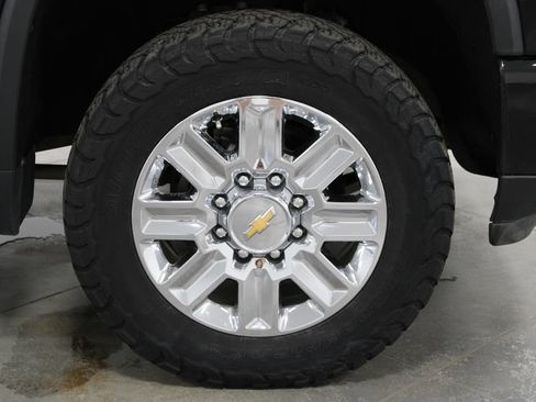 Used 2024 Chevrolet Silverado 2500 High Country w/ High Country Premium Package AWD/4WD image 16