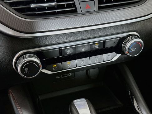 Used 2025 Nissan Altima 2.5 SR FWD image 23