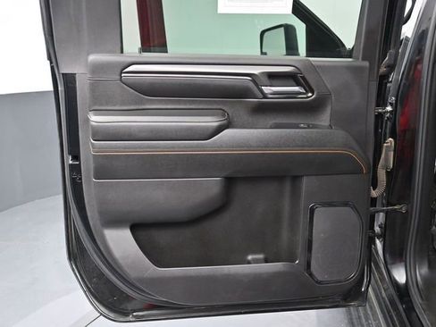 Used 2024 GMC Sierra 2500 AT4 w/ AT4 Premium Plus Package image 9