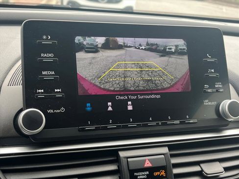 Certified 2018 Honda Accord Hybrid image 12