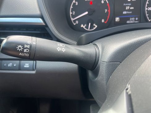 Used 2024 Nissan Altima 2.5 S FWD image 10