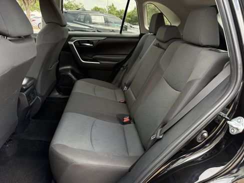 Used 2024 Toyota RAV4 XLE AWD/4WD image 27