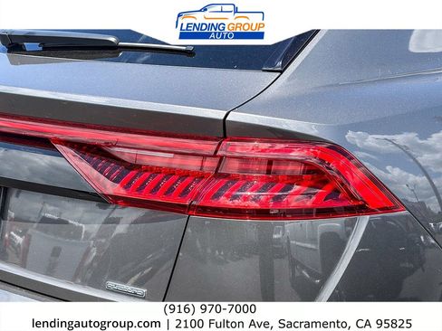 Used 2019 Audi Q8 Prestige w/ Adaptive Chassis Package AWD/4WD image 8