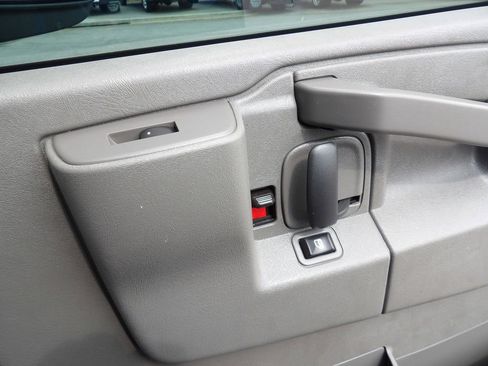 Used 2023 GMC Savana 2500 w/ Driver Convenience Package RWD image 32