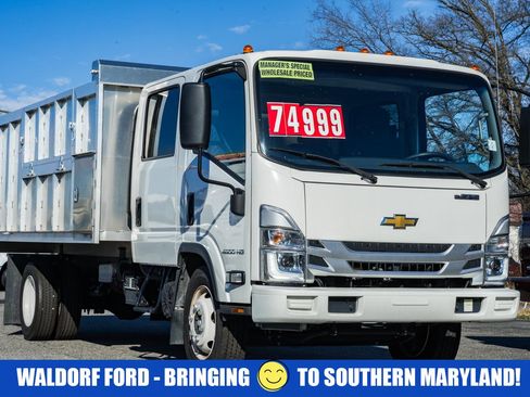 Used 2025 Chevrolet Low Cab Forward image 1
