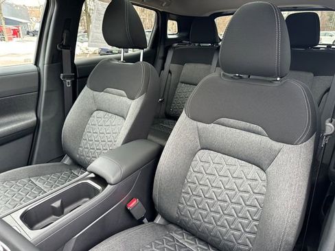 Used 2026 Nissan Kicks SV w/ SV Premium Package image 5