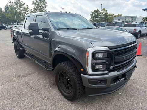 Used 2025 Ford F250 Lariat w/ Lariat Ultimate Package AWD/4WD image 3