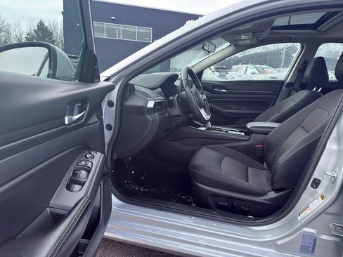 Certified 2024 Nissan Altima 2.5 SV w/ SV Premium Package image 11
