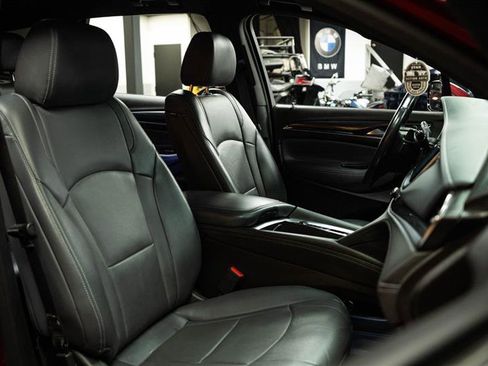 Used 2024 Buick Enclave Premium image 15