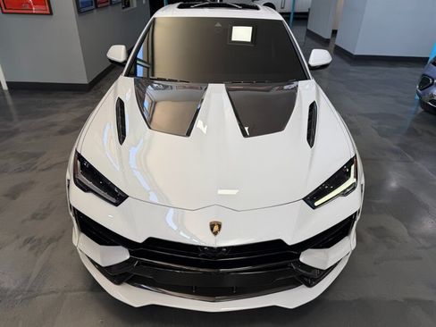 Used 2024 Lamborghini Urus Performante AWD/4WD image 3