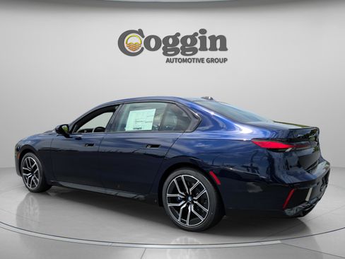 New 2026 BMW 760i xDrive w/ Executive Package AWD/4WD image 3