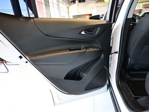 Used 2019 Chevrolet Equinox LT image 19