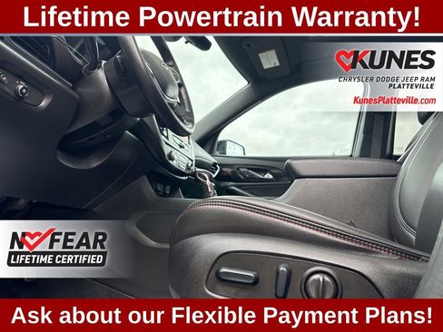 Used 2023 Chevrolet Traverse RS image 21