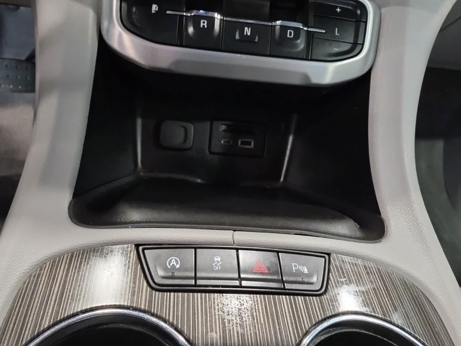 Used 2020 GMC Acadia SLT w/ GMC Pro Grade Package AWD/4WD image 29