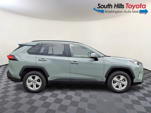 Used 2020 Toyota RAV4 XLE w/ Convenience Package image 7