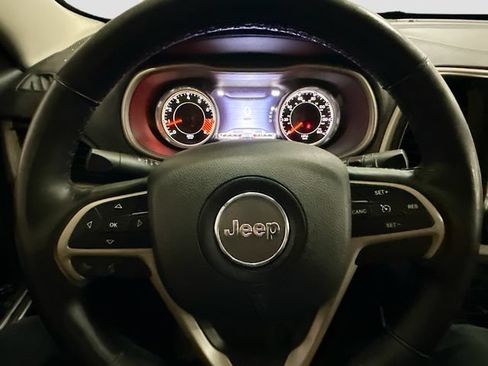 Used 2014 Jeep Cherokee Limited AWD/4WD image 12