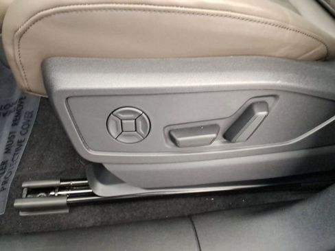 New 2025 Audi Q5 Prestige image 19