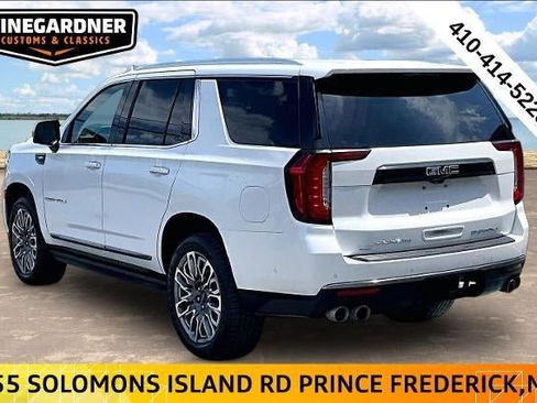 Used 2023 GMC Yukon Denali Ultimate w/ LPO, Floor Liner Package AWD/4WD image 4