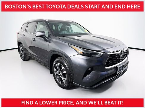 Used 2022 Toyota Highlander XLE image 1
