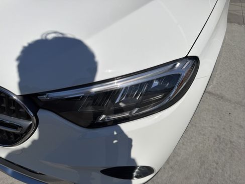 Used 2025 Mercedes-Benz GLC 300 4MATIC image 6