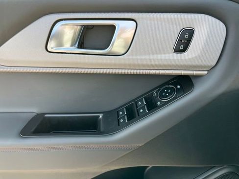 New 2026 Ford Explorer Active w/ Active Comfort Package image 11