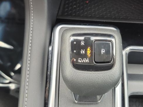 Used 2020 Nissan Pathfinder S image 25