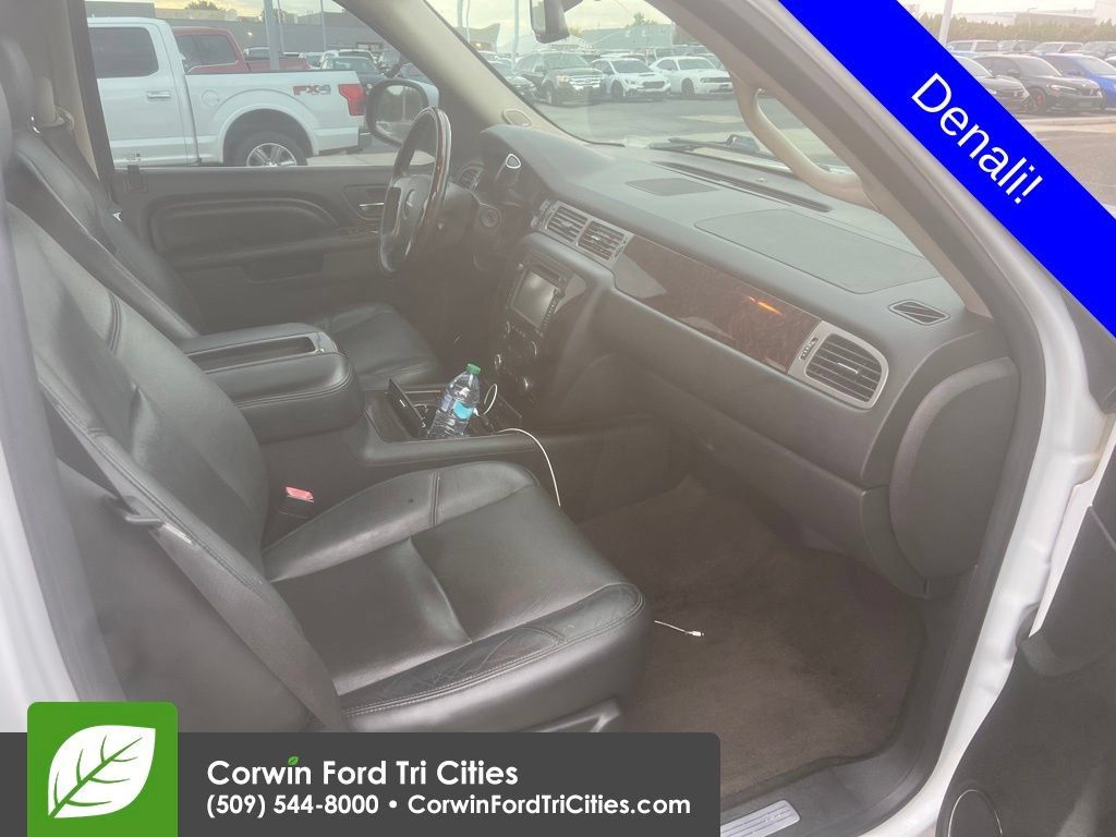 Used 2012 GMC Yukon Denali AWD/4WD image 11