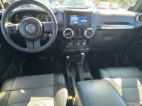 Used 2011 Jeep Wrangler Unlimited Sahara w/ Dual Top Group image 19