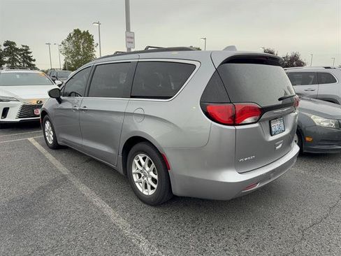 Used 2020 Chrysler Voyager Lxi FWD image 2