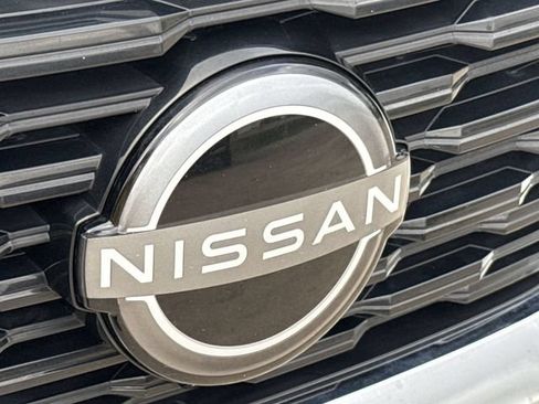 Used 2023 Nissan Rogue SV FWD image 32