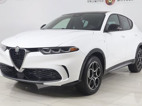 Used 2024 Alfa Romeo Tonale Ti w/ Active Assist Package image 5