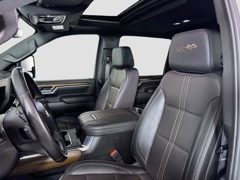 Certified 2025 Chevrolet Silverado 3500 High Country w/ High Country Premium Package AWD/4WD image 24